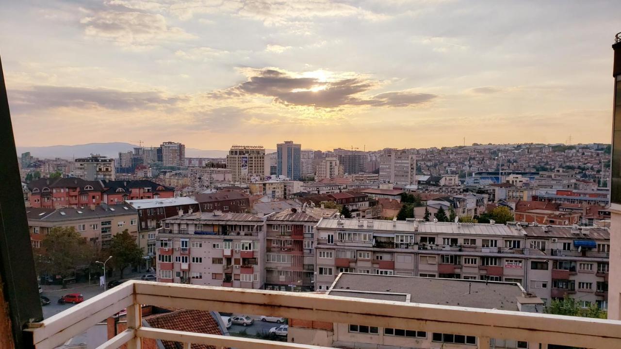 Spacious Downtown Apartment With A City View Prishtinë Exterior photo